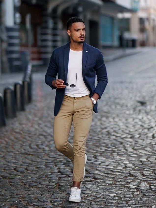 Dress code smart casual : le guide de l'homme moderne pour 2026